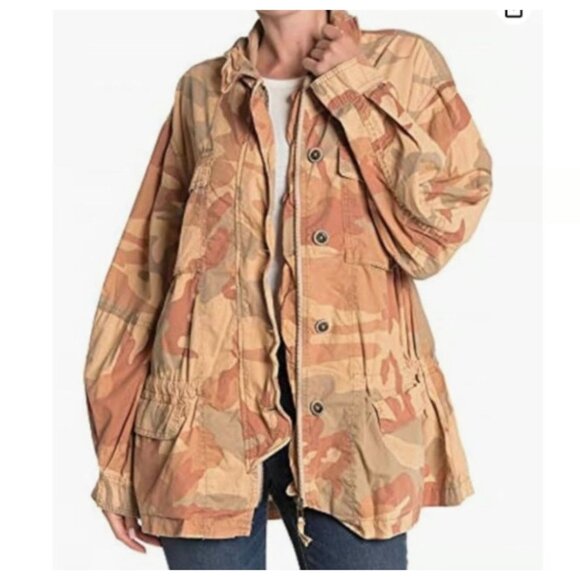 Free People UltIity Camo Jacket M Tan Brown Netural Cotton Pockets Zip Fall EUC - Picture 1 of 6
